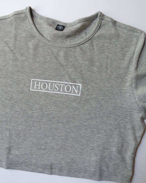 The Houston Stamp Ribbed Crop Shirt (Grey/White)